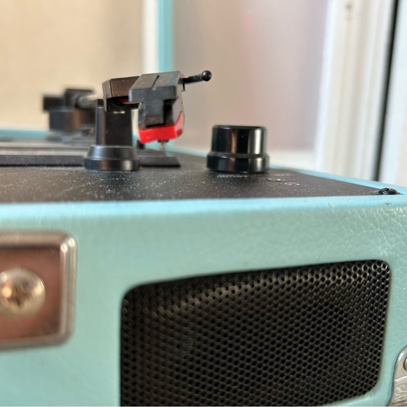 crosley record player - Picture 2 of 4